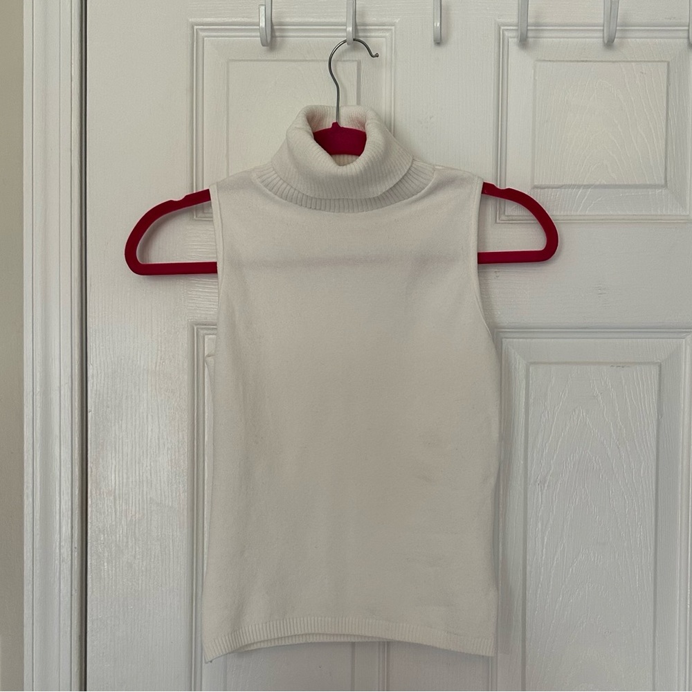 Y2K Sleevless Turtleneck